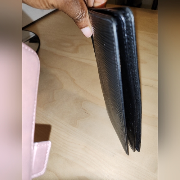 Authentic Louis Vuitton Wallets - Picture 8 of 16